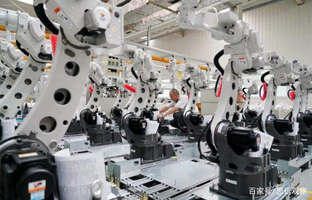 被西方封锁30年后，中国工业机器人创下世界纪录