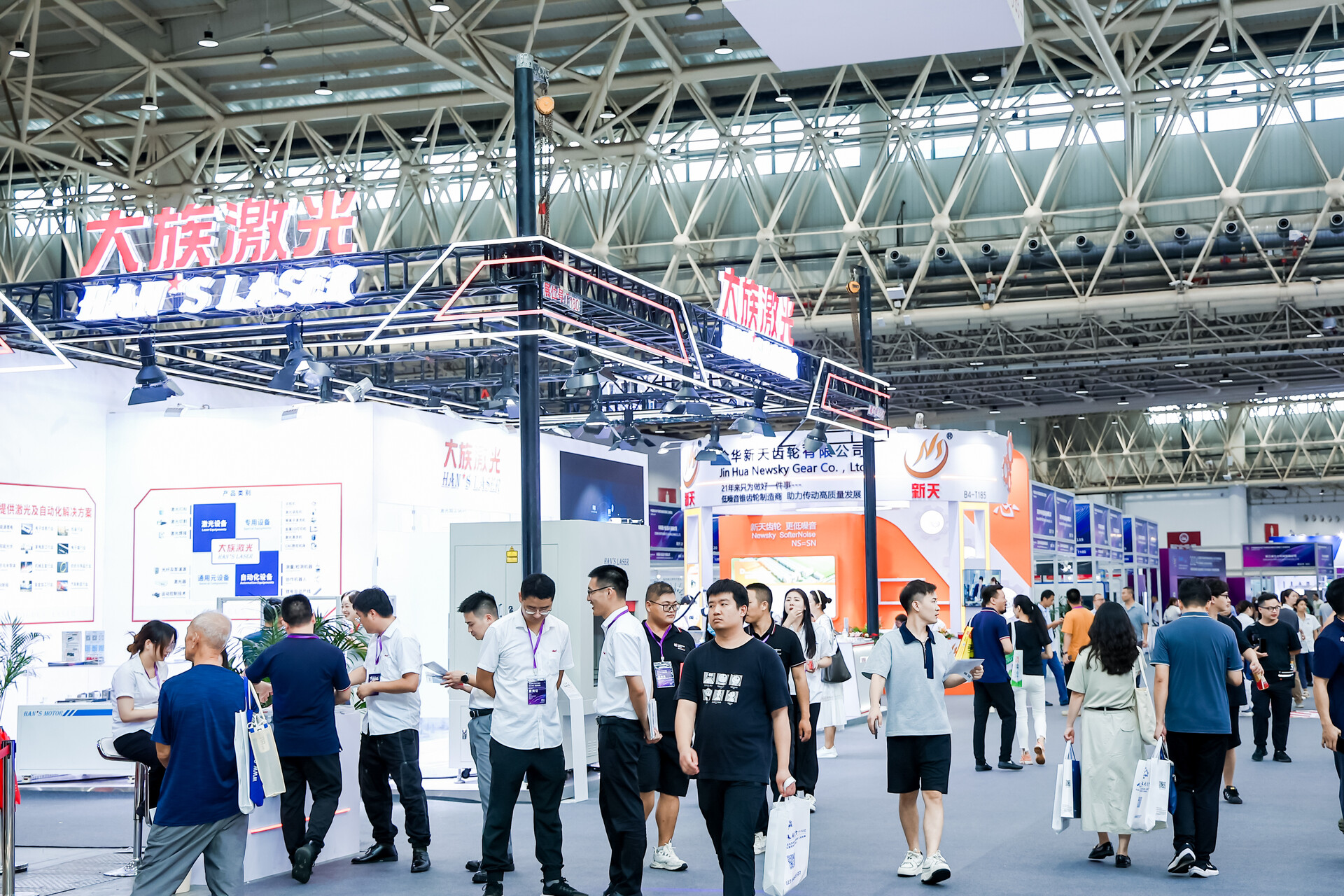汇聚智能力量，开创制造新纪元——探访2025武汉智能工业展览会